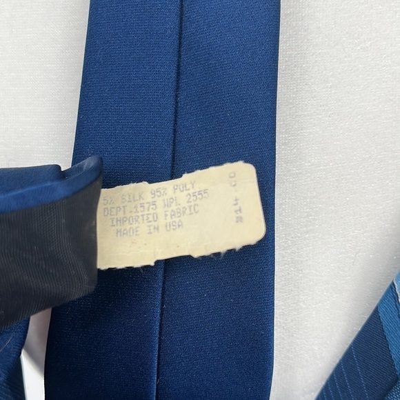 Vintage Etienne Aigner Embroidered Tie Blue - Picture 7 of 10